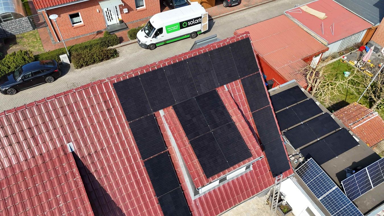 Haus mit Solaranlagen